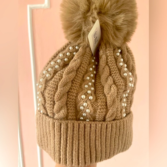 Accessories - Light pink cozy fur lined winter hat with pompom and pearl bead design on front